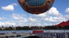 在飞行中的角色-博伟湖-湖绿紫