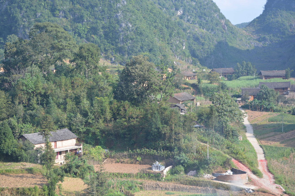 广南县董堡乡里标村