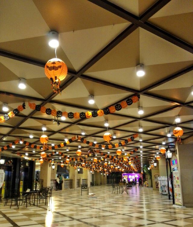 World City - Valley of Light Pedestrian Street