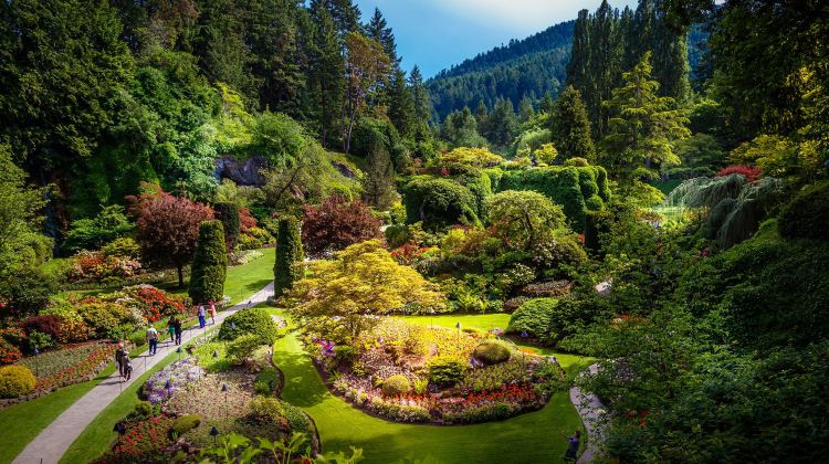 5-Day Vancouver & Victoria Tour·The Butchart Gardens, BC Ferry, Chinatown Victoria, Victoria Inner Harbour and Victoria Mile Zero Monument | 3 Free Day