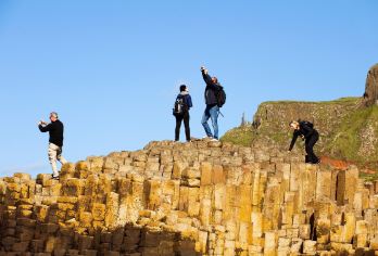 都柏林出发黑暗树篱+巨人之路+卡里克索桥+邓路斯城堡权游取景【本行程仅供参考停留景点，具体行程顺序，出行时间和景点顺序，以实际出行通知为准，】