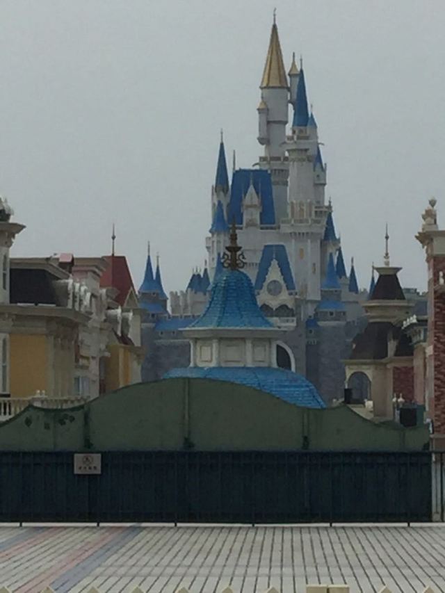 Quancheng Oulebao Menghuan Shijie - European-Themed Amusement Park