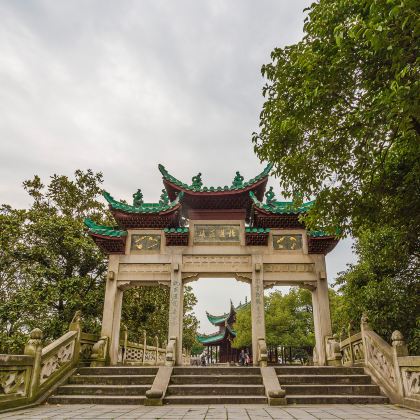 湖南长沙+韶山旅游区+南岳衡山风景名胜区4日3晚跟团游