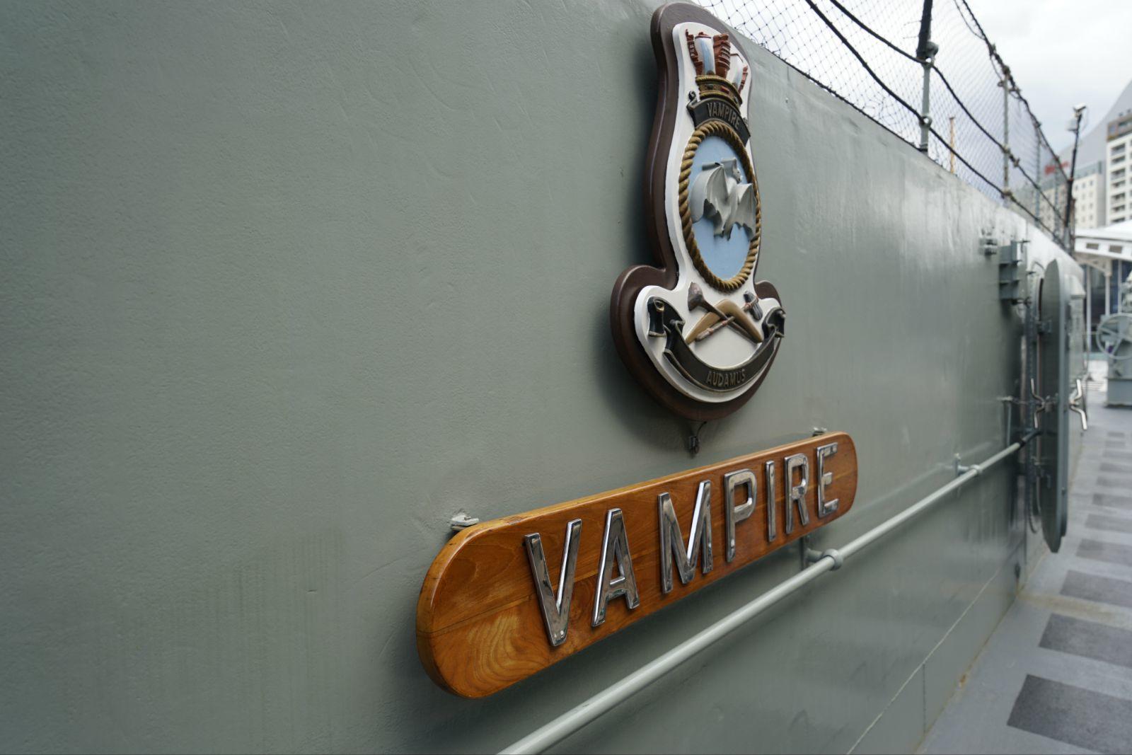 在情人港有一个海军博物馆,我们也去参观了一下,挺不错的,不过潜艇不让进了,有点遗憾.