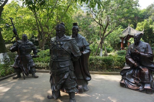 房湖公園