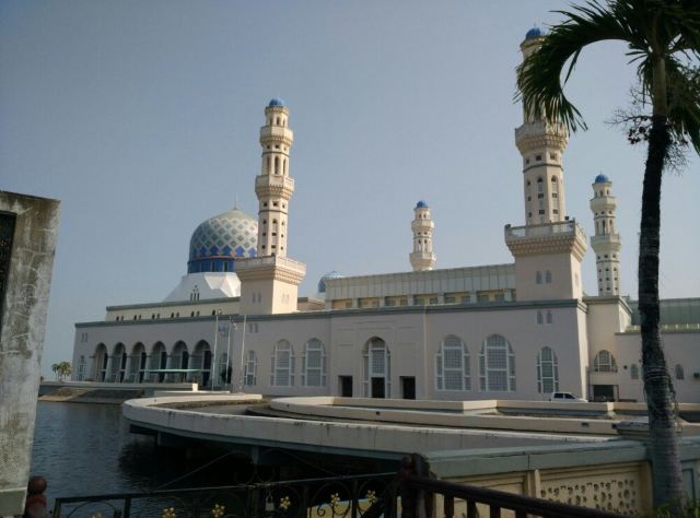 Sabah State Mosque