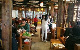 百良川骄老火锅(清华园店)