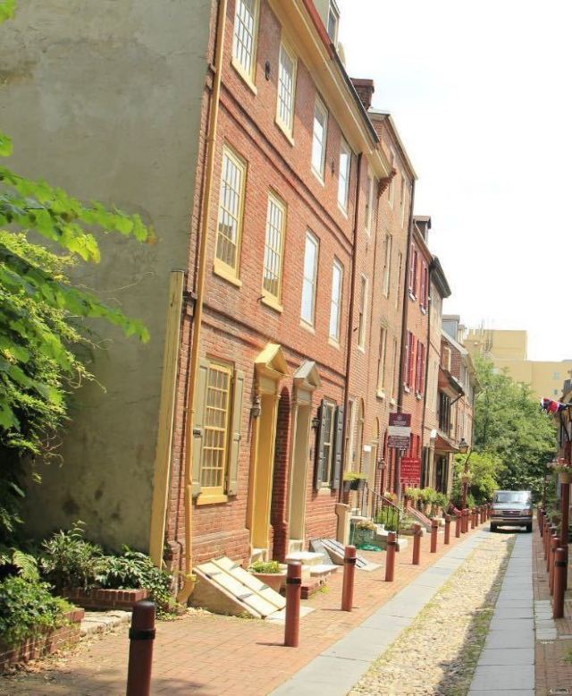 Elfreth's Alley