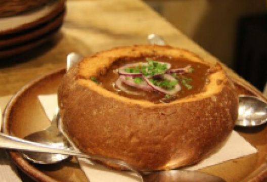 布拉格美食图片-捷克面包汤