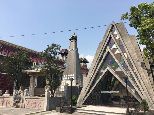 Chinese Cemetery