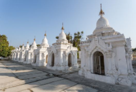 蒙育瓦旅游图片-乌本桥日落&千人僧饭，一日打卡曼德勒经典行程。