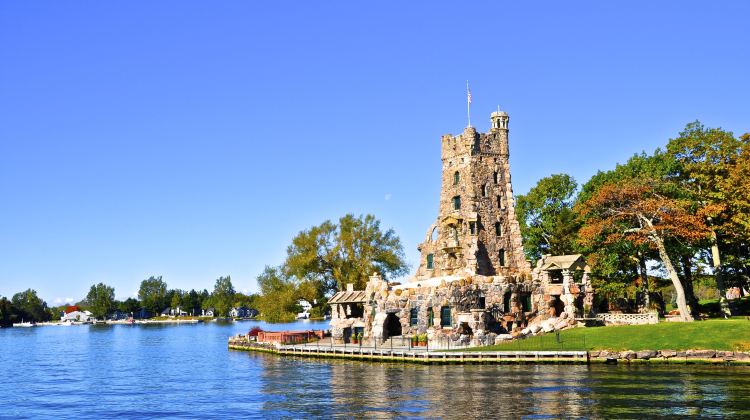 10-Day Eastern Canada Tour from New York·Watkins Glen State Park, Niagara Falls, Toronto, Ottawa, Montreal, Quebec City, Philadelphia, Washington, D.C | EWR Airport Free Pick-up