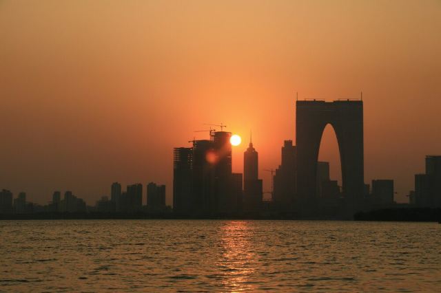 Jinji Lake