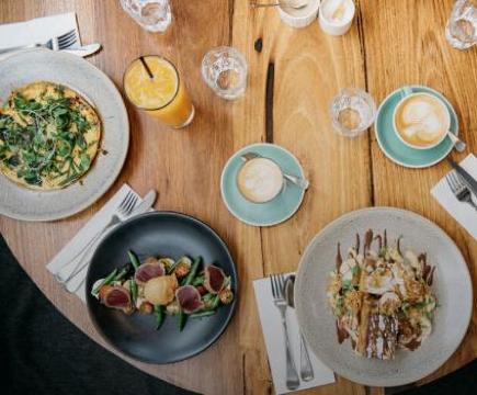 Two Birds One Stone餐厅图片