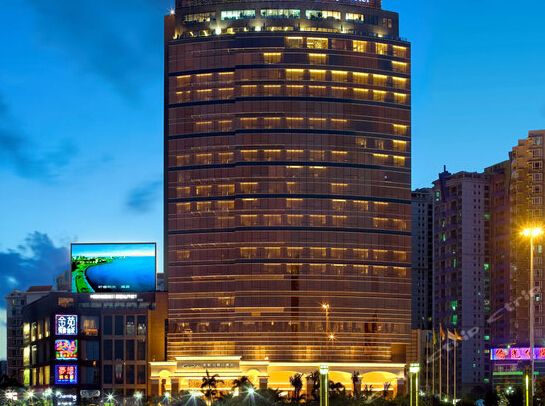 29长隆周年庆特卖 不同星级酒店任选:珠海骏德会酒店/华羽民富酒店/来