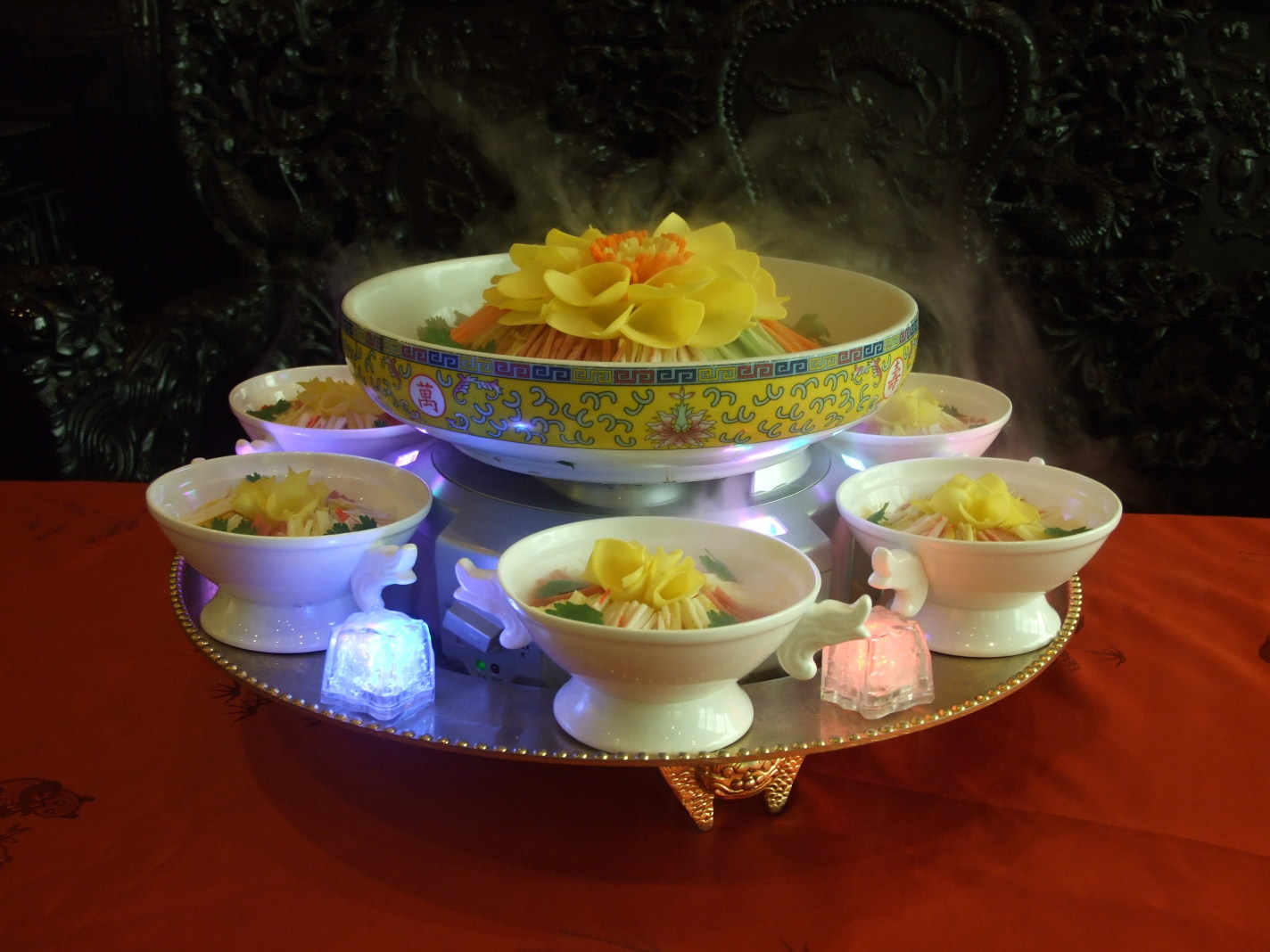 寺 洛阳龙门石窟 云台山 开封清明上河园4日跟团游(4钻)·水席&素斋