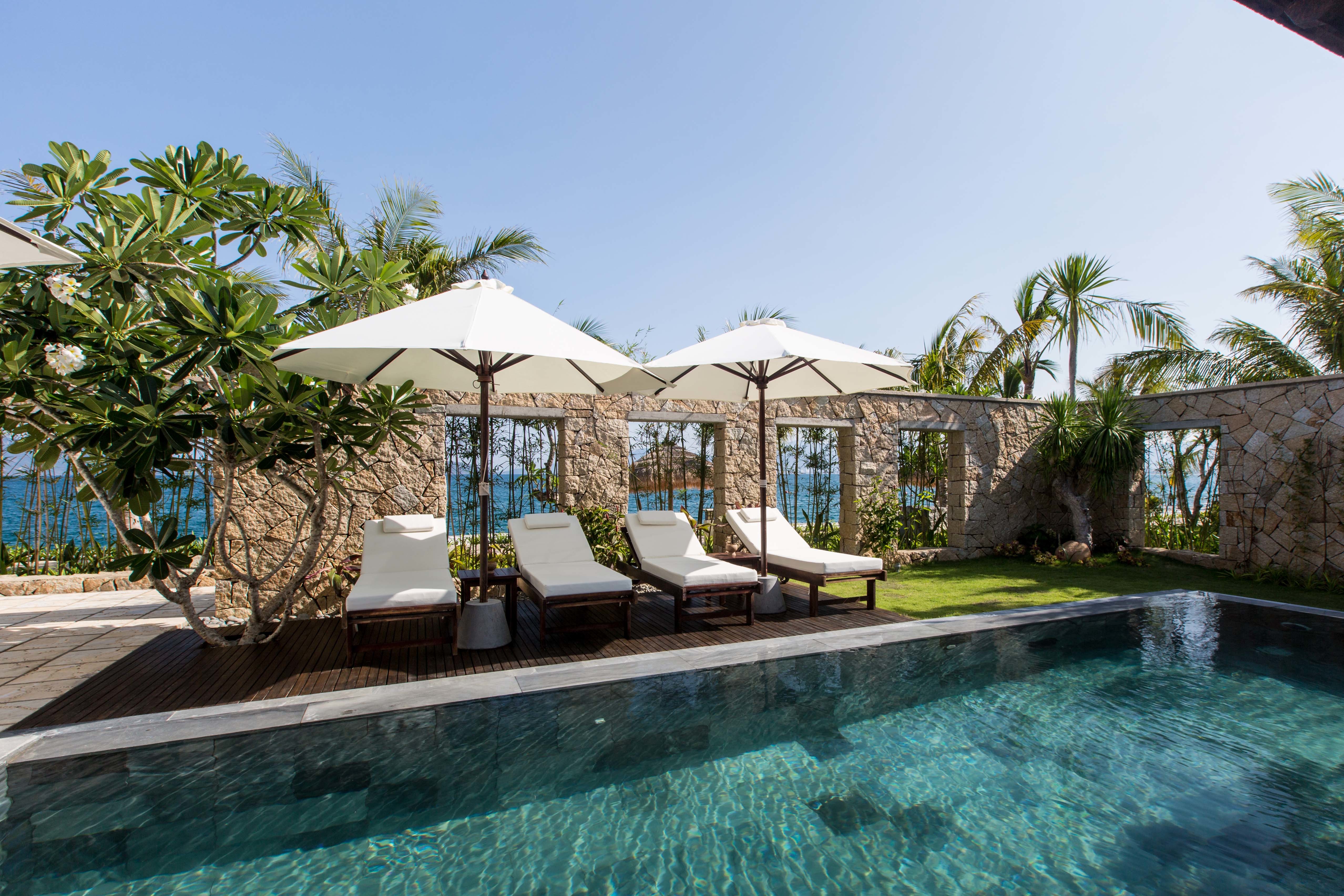 精选2晚芽庄特色酒店入住 2晚海边度假村入住.