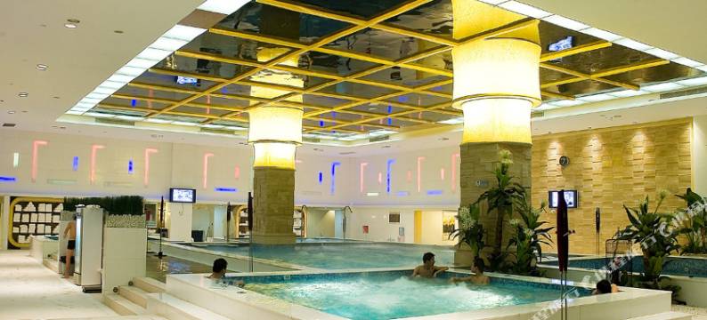 银色假日酒店(东莞常平火车站店)图片