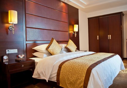 Ramada Plaza by Wyndham Hangzhou Xiaoshan Hotel Overview