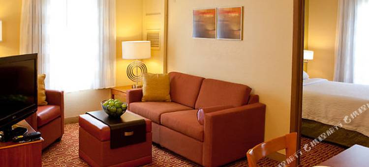 斯特林近杜勒斯镇中心的美茵斯坦套房酒店(Dulles Suites)图片