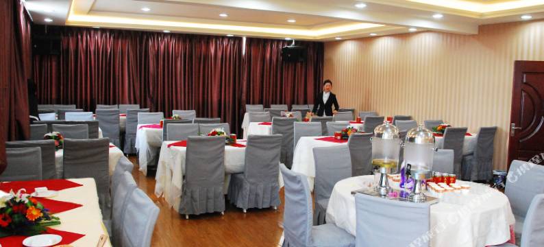 西昌小丁商务酒店(邛海17度火把广场店)图片