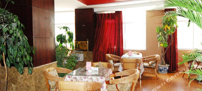 西昌小丁商务酒店(邛海17度火把广场店)图片