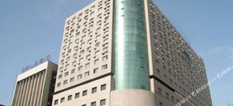 华美酒店(西安钟楼地铁站回民街店)图片