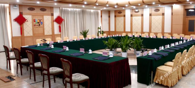 聊城岳麓酒店(东昌湖高铁站店)图片