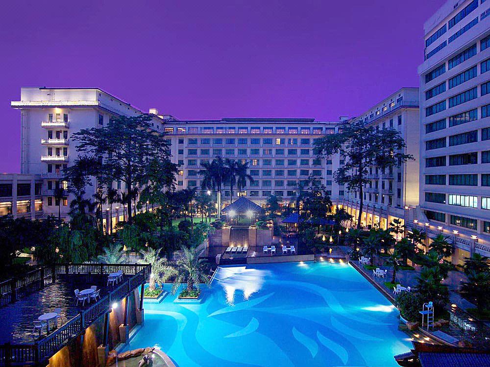 Dong Fang Hotel Hotel Reviews And Room Rates - 