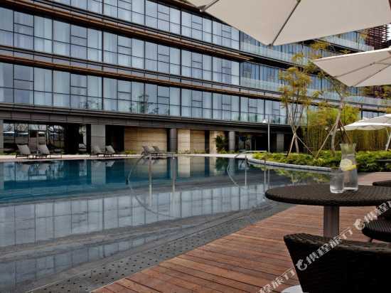 深圳欢乐海岸万豪行政公寓1晚+海洋馆门票(不