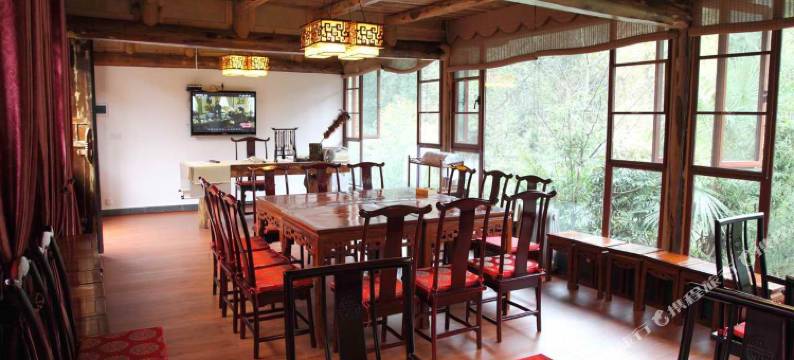 峨眉山半山居四合院图片