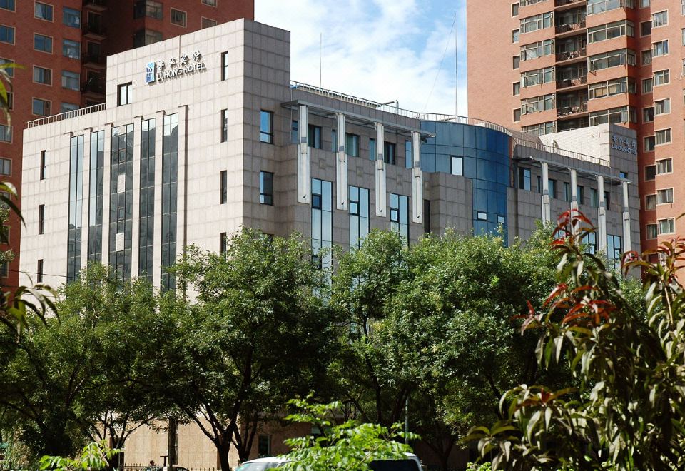 Lu Hong Hotel Hotel Overview