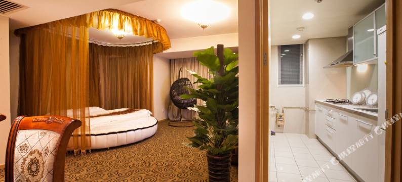 诗语圆床主题服务公寓(北京华贸店)图片