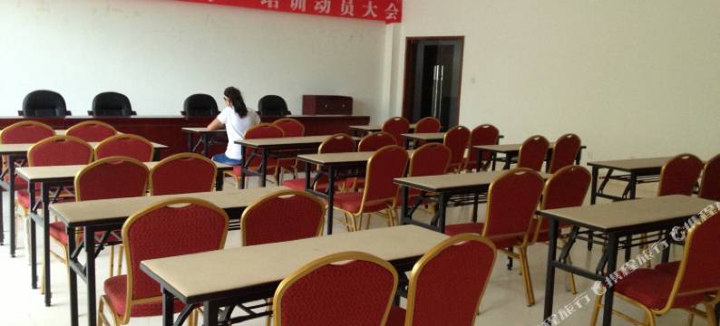 康飒酒店(芒康曲孜卡店)图片