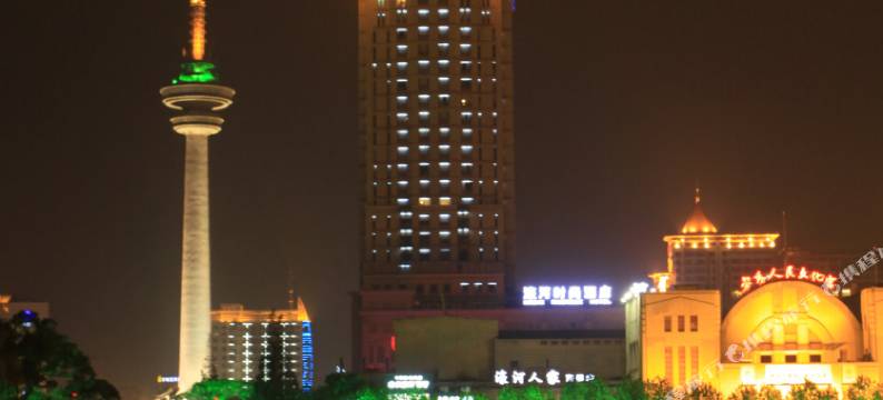 南通濠河时尚酒店(濠河风景区和平桥地铁站店)图片