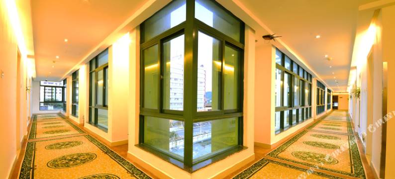 三亚鸿芳雅居酒店图片