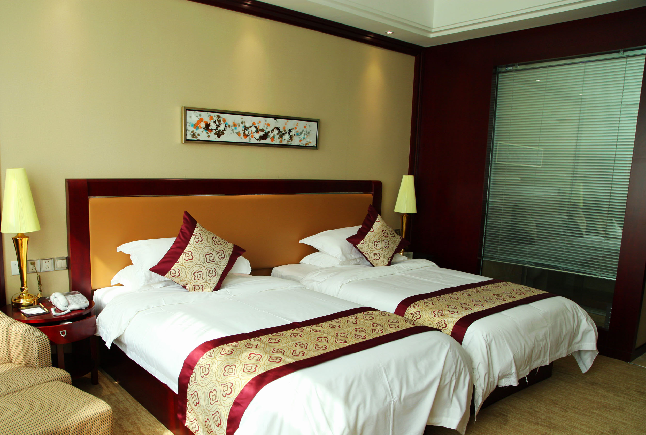 Donghua Hotel Over view