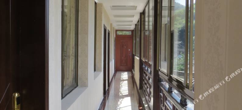 凤凰边城山水观景客栈图片