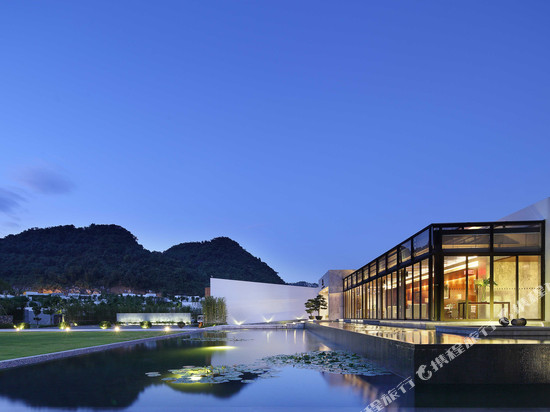 英德积庆里仙湖·倚峦风吕温泉度假酒店