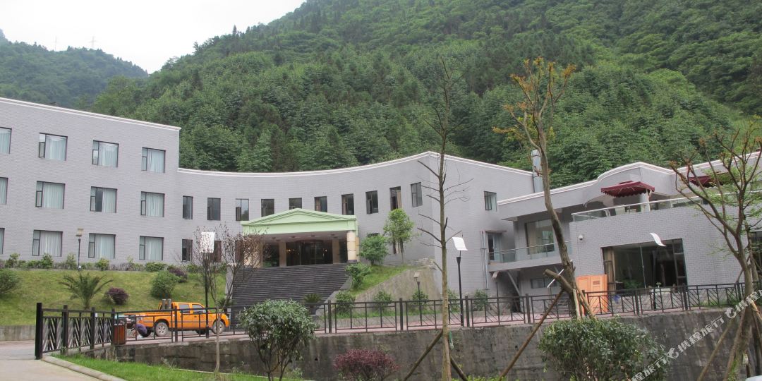 西岭雪山山地度假酒店