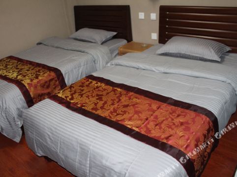 邹城唯爱主题宾馆    分(暂无点评) 288起距离1公里立即预订