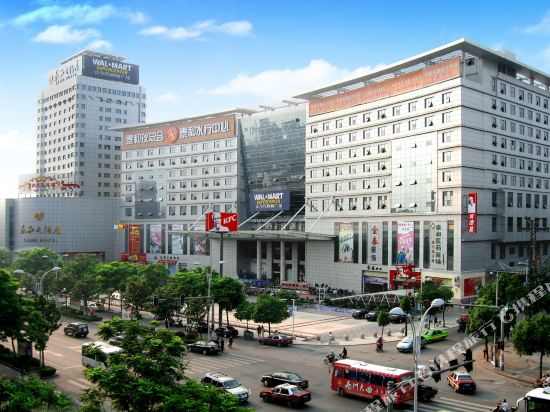 【携程攻略】岳阳朝友保险箱购物攻略,朝友保