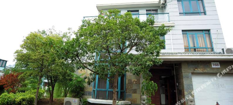 上海猫心一号欧式临河独栋丁香别墅图片