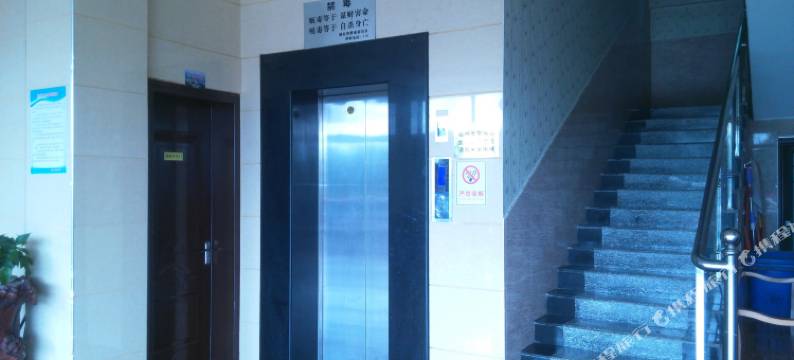 艳阳天宾馆(崇阳前进路店)图片