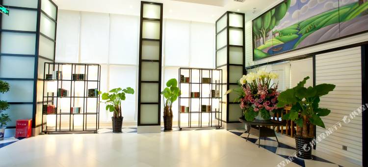 荥阳山河鸿风尚酒店图片