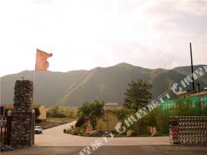 凤县红黑人口_凤县旅游景点(2)