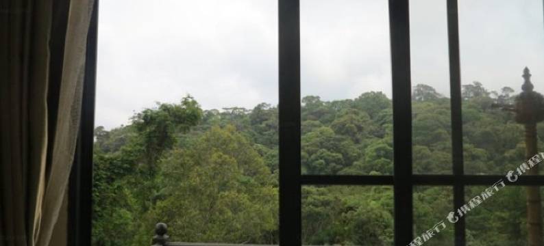 尖峰岭天池避暑山庄图片