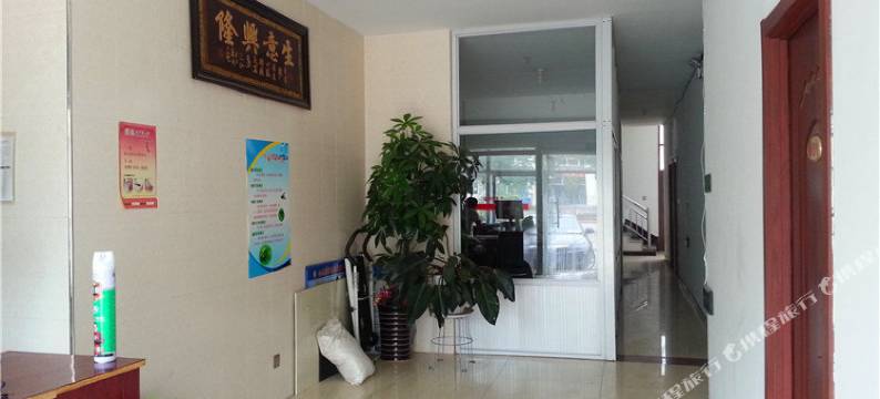 卢龙瑞鹏红山旅店图片