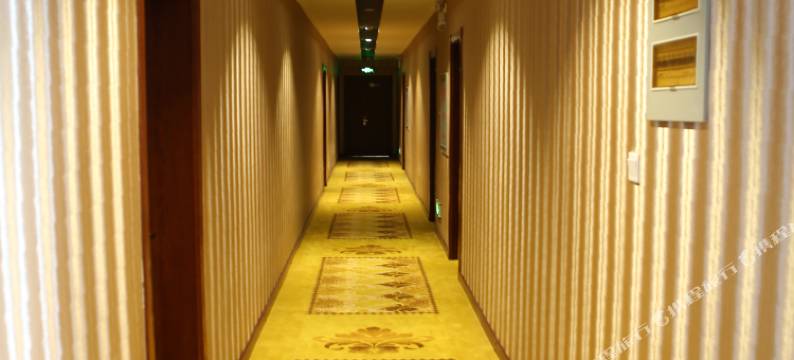 伊春漫途宾馆(伊春夜市店)图片