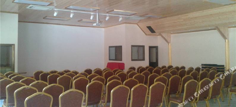 北京石花洞景区颐康山庄图片